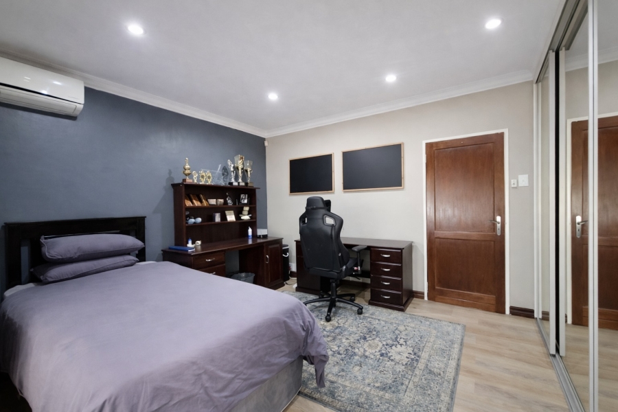 6 Bedroom Property for Sale in Cashan North West